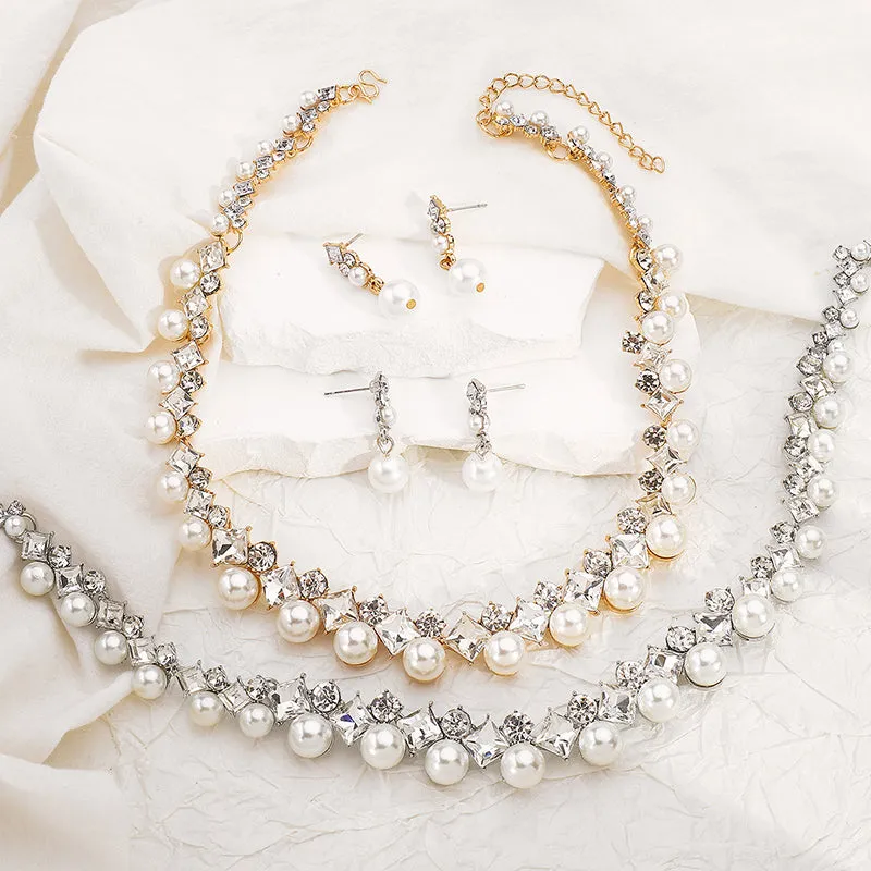 Elegant Baroque Alloy Necklace and Simple Pearl Earrings Jewelry Set