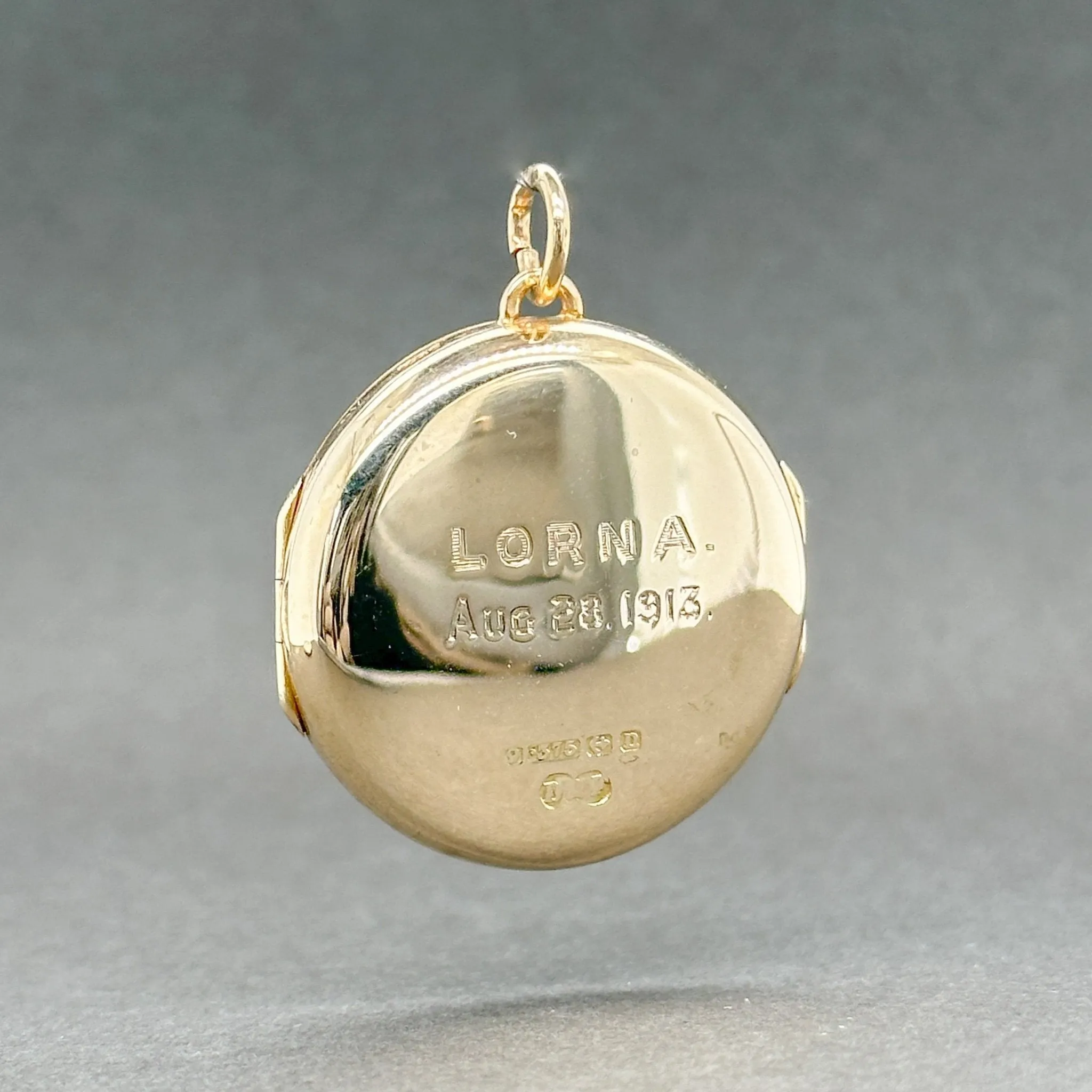 Estate Antique 9K Y Gold Striped Locket Pendant