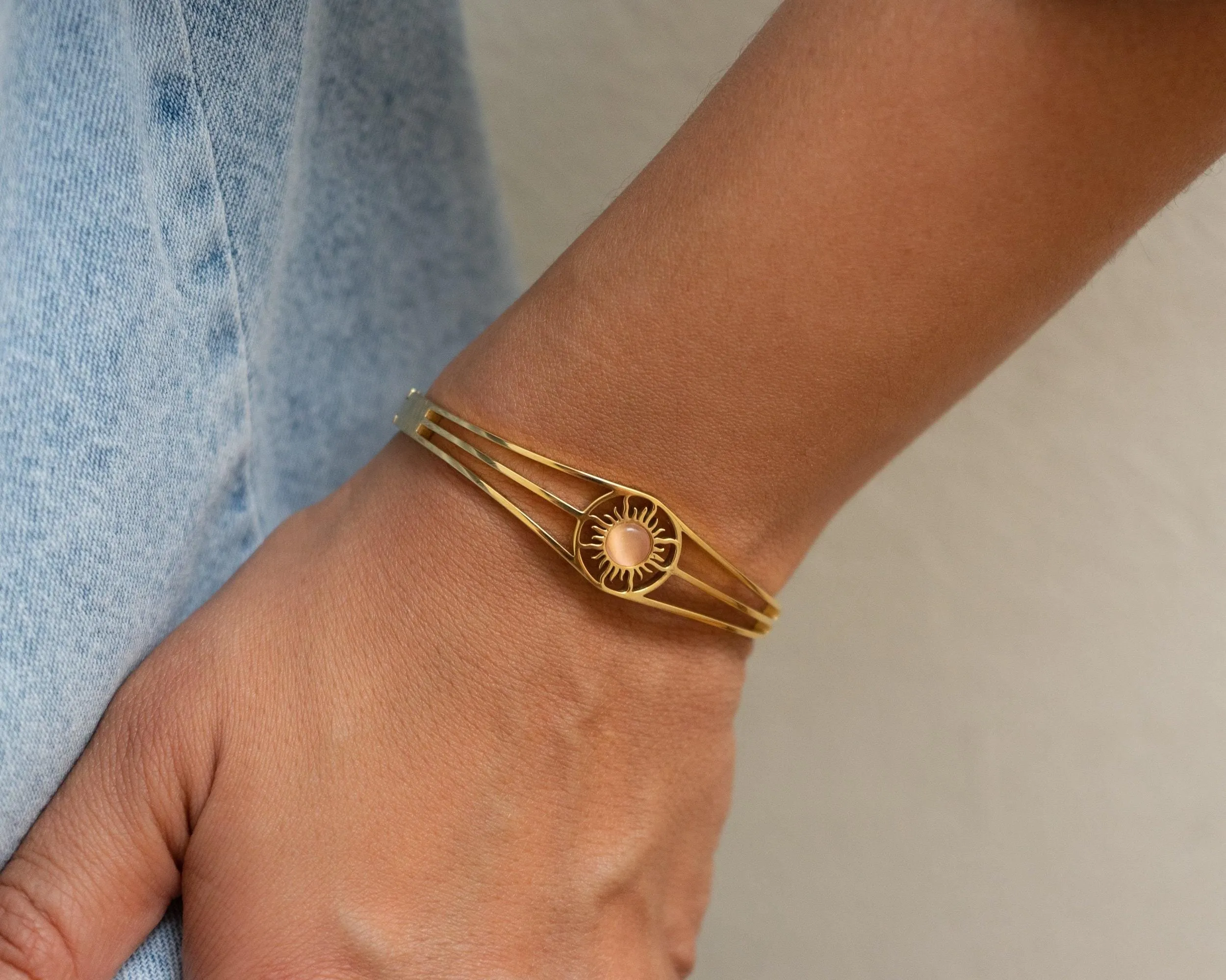 Gold Sunstone Bracelet