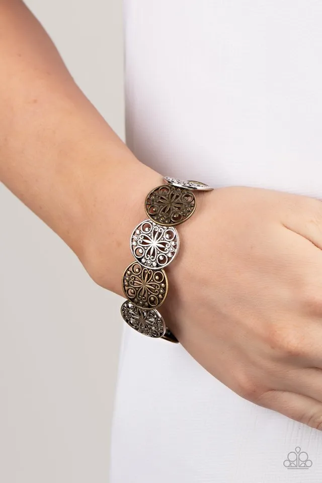 Paparazzi Bracelet ~ Portico Picnic - Multi