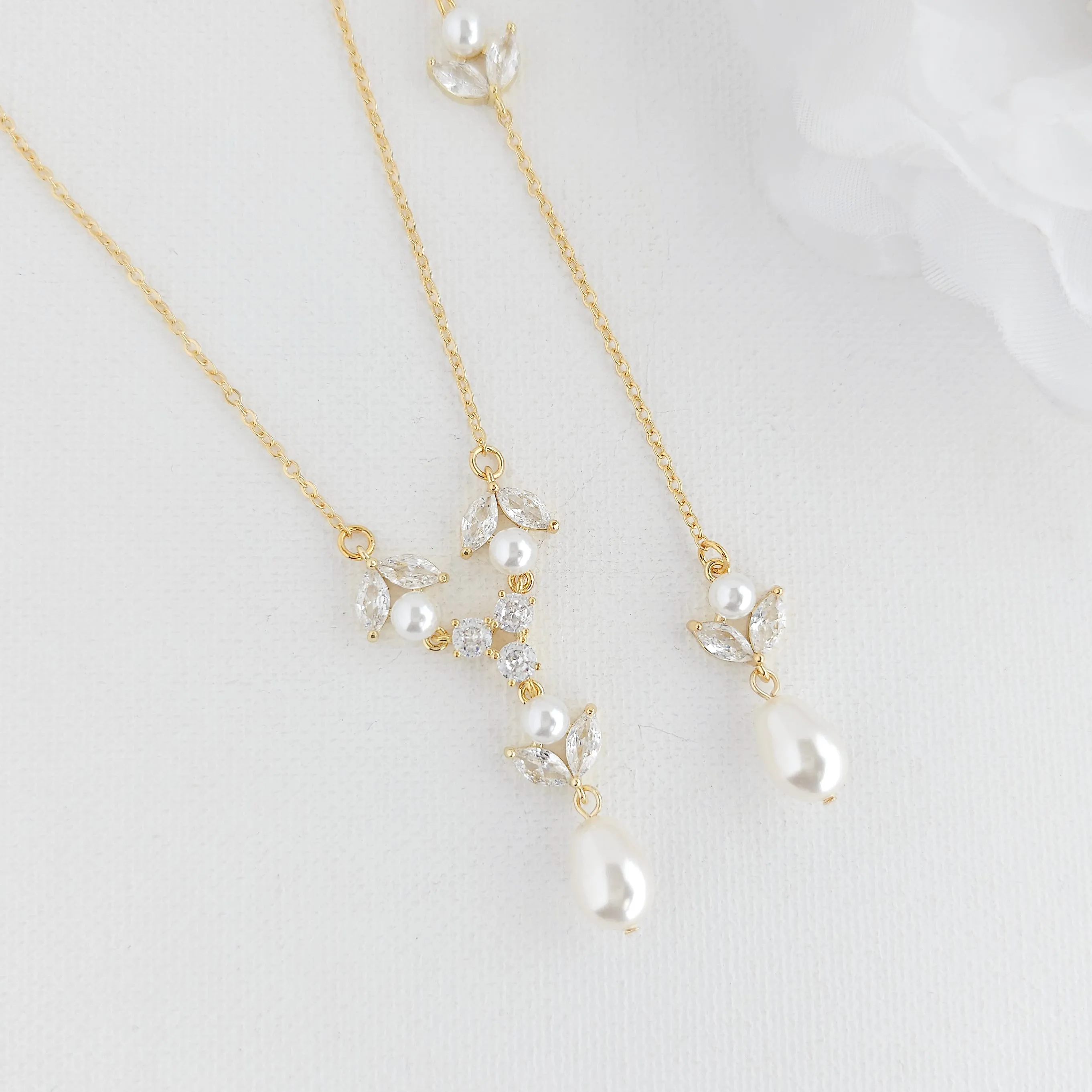 Simple Detachable Back Necklace for the Minimalistic Bride-Leila