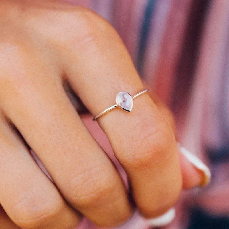 TEARDROP MOONSTONE RING | SILVER